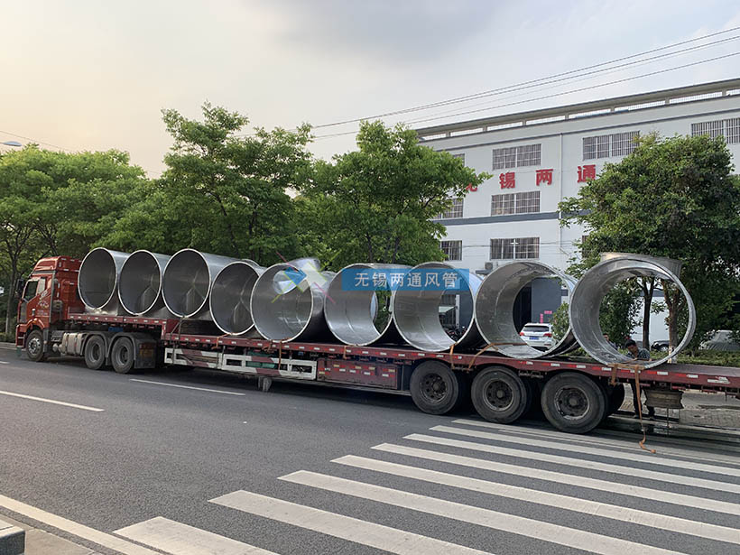 風管三通發(fā)貨中，用于工廠除塵工程