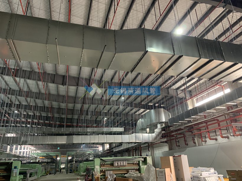 兩通通風(fēng)管道廠家：為無(wú)錫某工廠安裝排風(fēng)系統(tǒng)（配圖）
