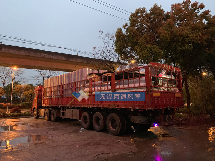 不銹鋼風(fēng)管走一波，抓緊發(fā)貨，因?yàn)檫€要趕著下一批貨